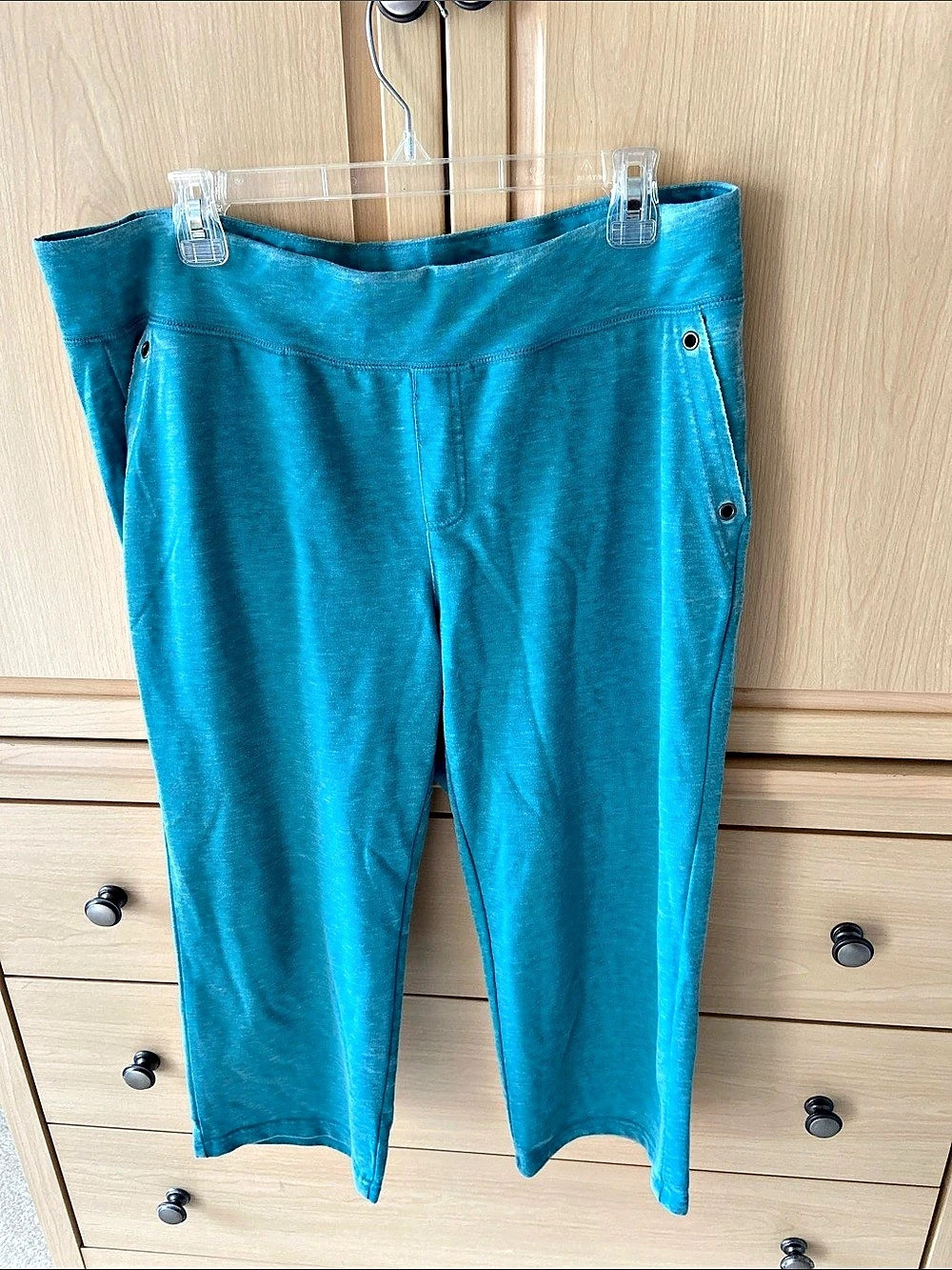Silverwear Cropped Pants Set in Blue Like New